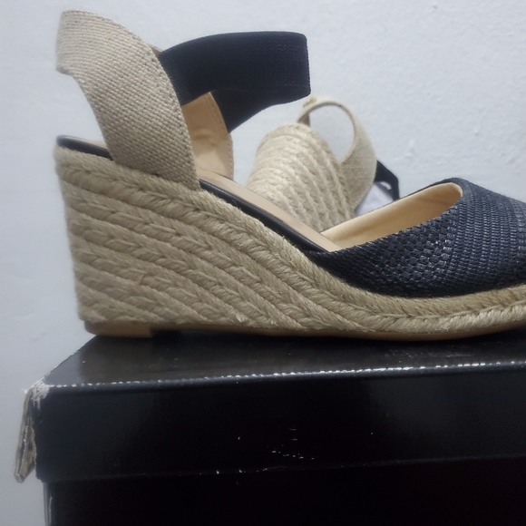 Slightly used Lauren by Ralph Lauren Women's Pearle Espadrille Wedge Pumps  - Picture 5 of 7